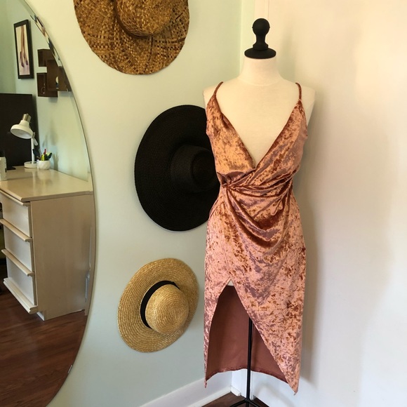 🟠 2/40$ Velvet dress - Picture 3 of 6